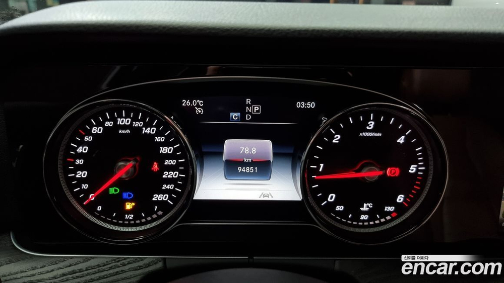 Mercedes-Benz E-Class W213 E220d Avangarde (06.2020)