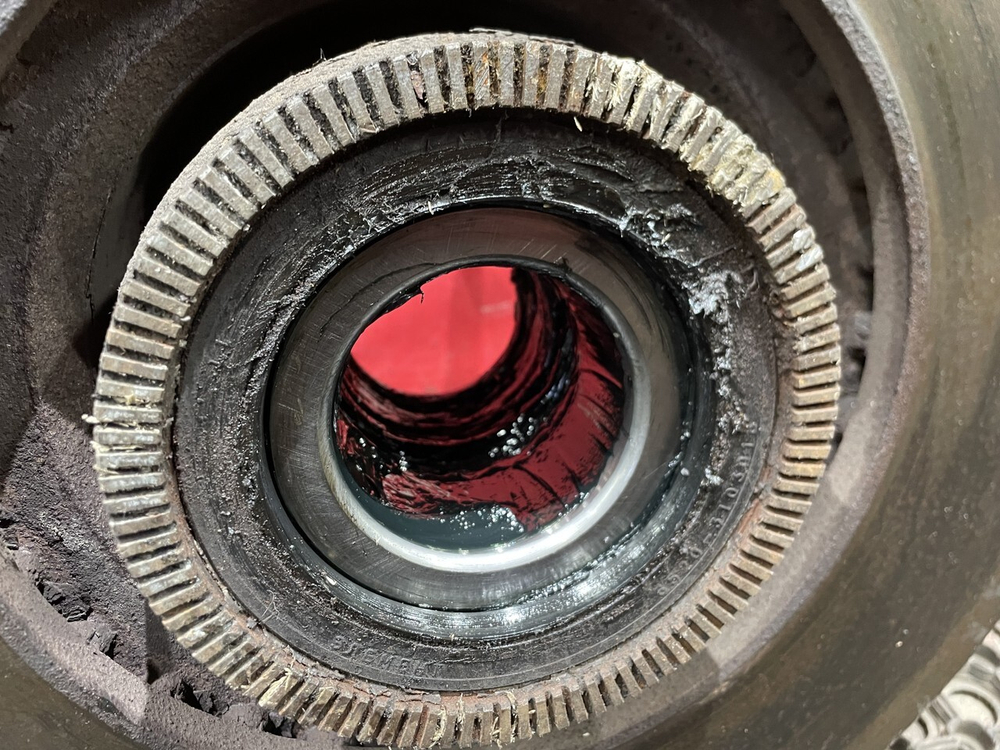 Ступица передняя 2016г.