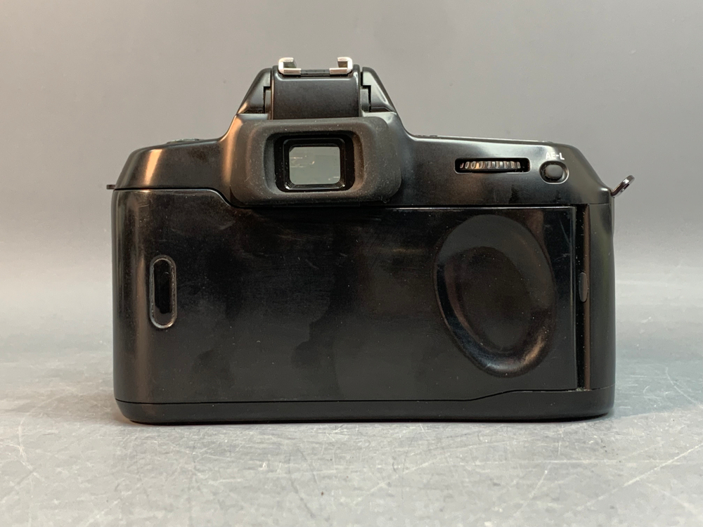 Nikon F70