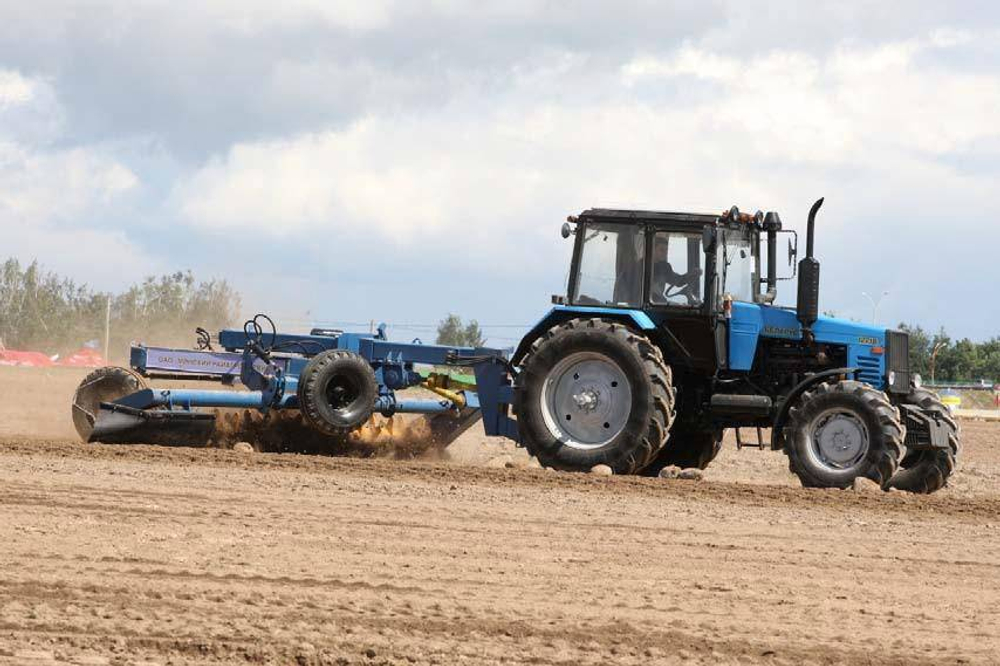 Трактор Беларус МТЗ 1220.3