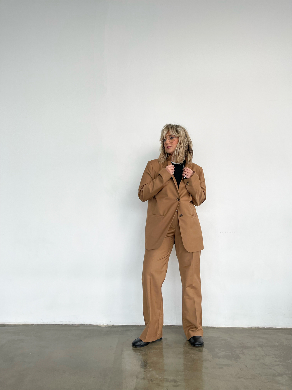 Классические брюки коричневые