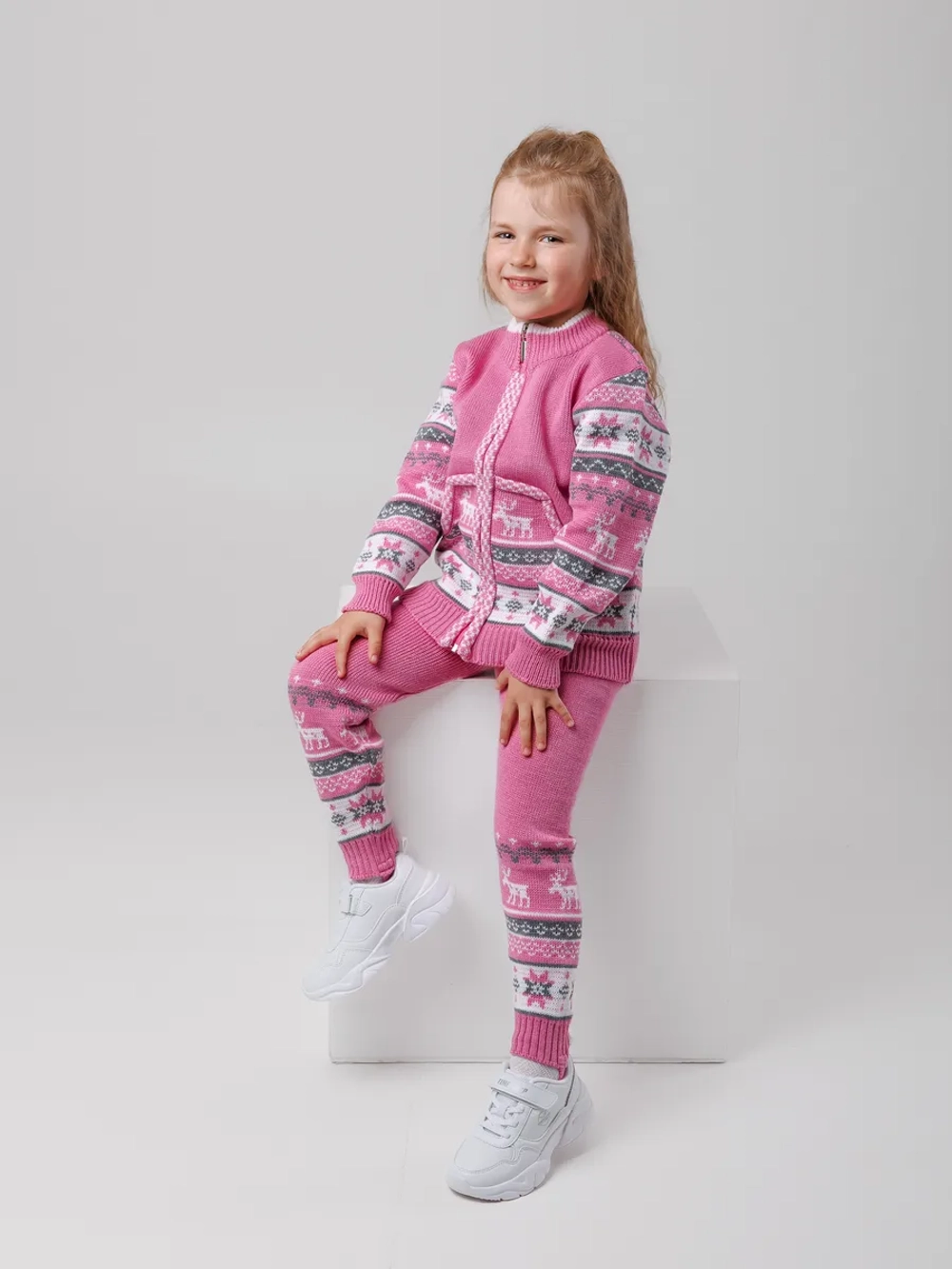 Кофта вязаная на молнии