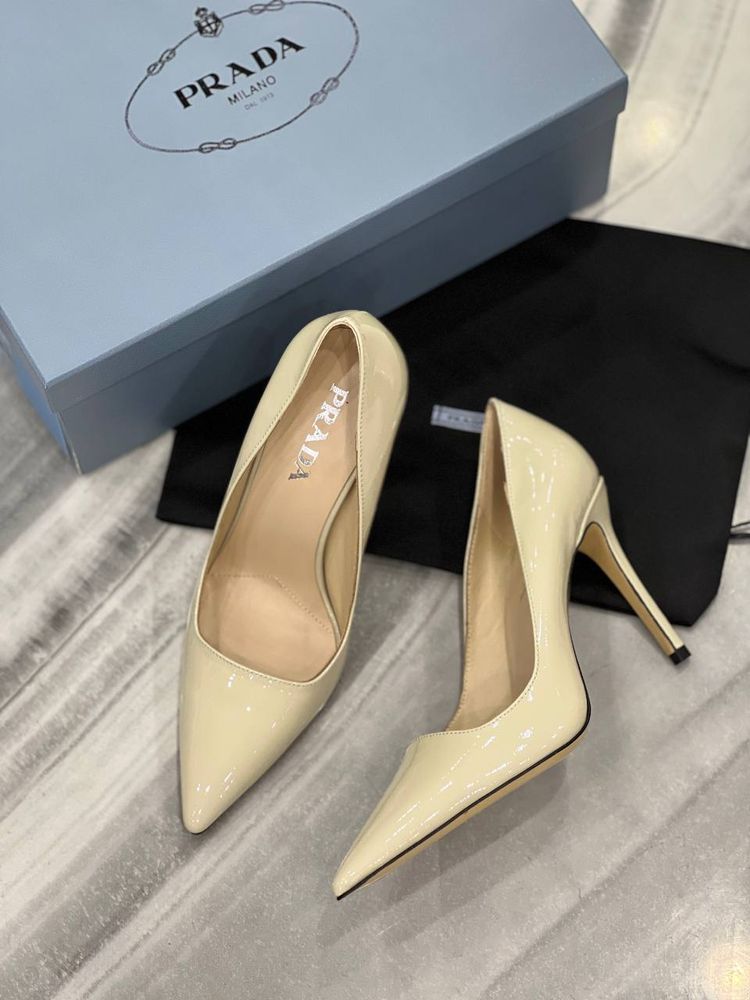 Босоножки Prada