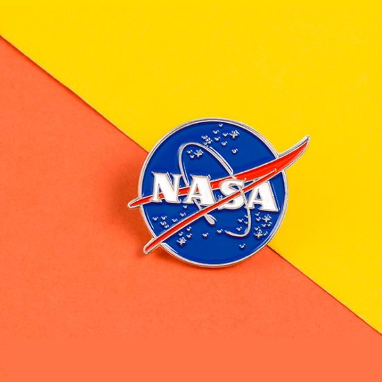 Значок металлический на одежду/Пин. NASA