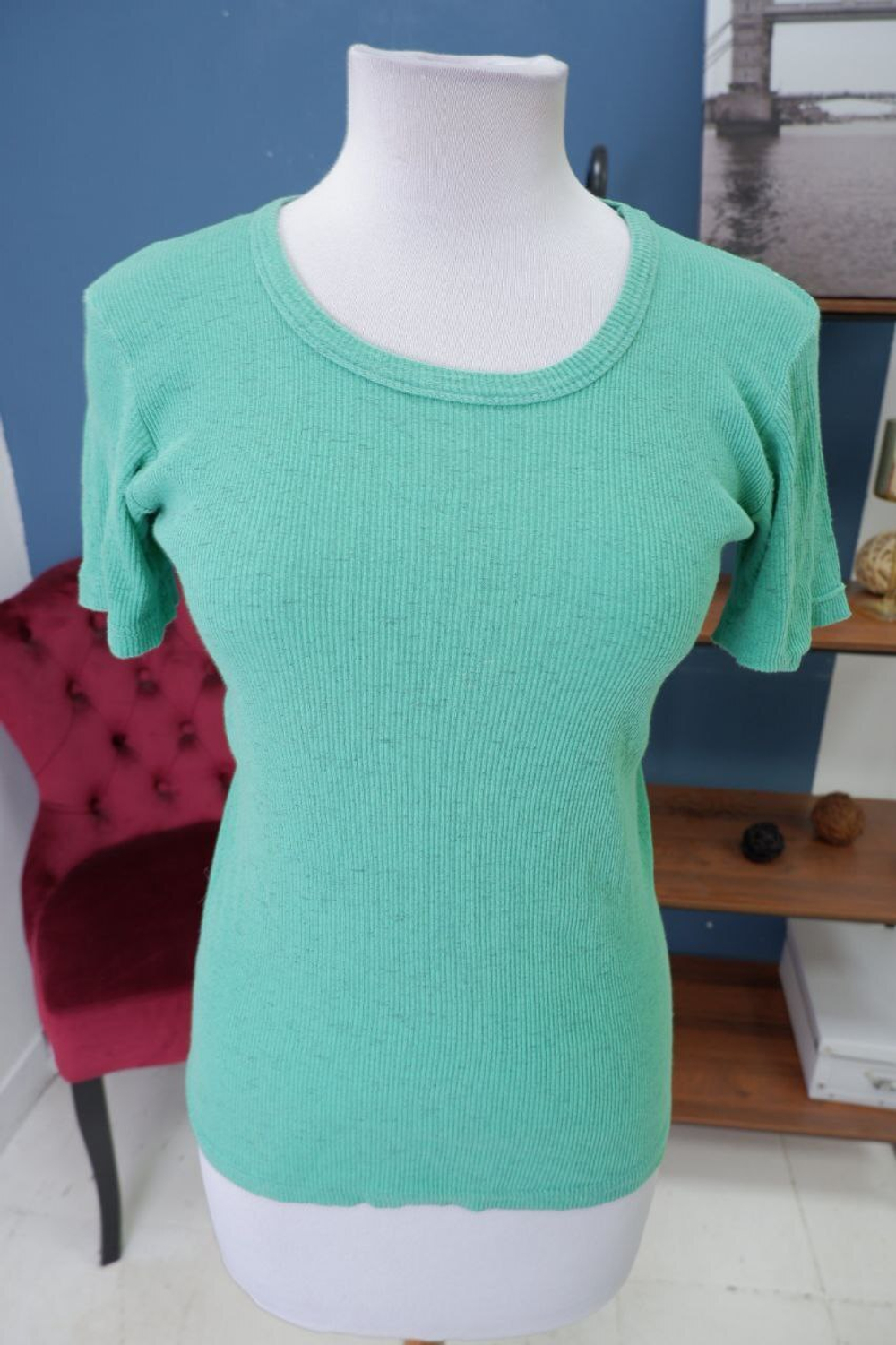 Футболка зеленая базовая 46 размер