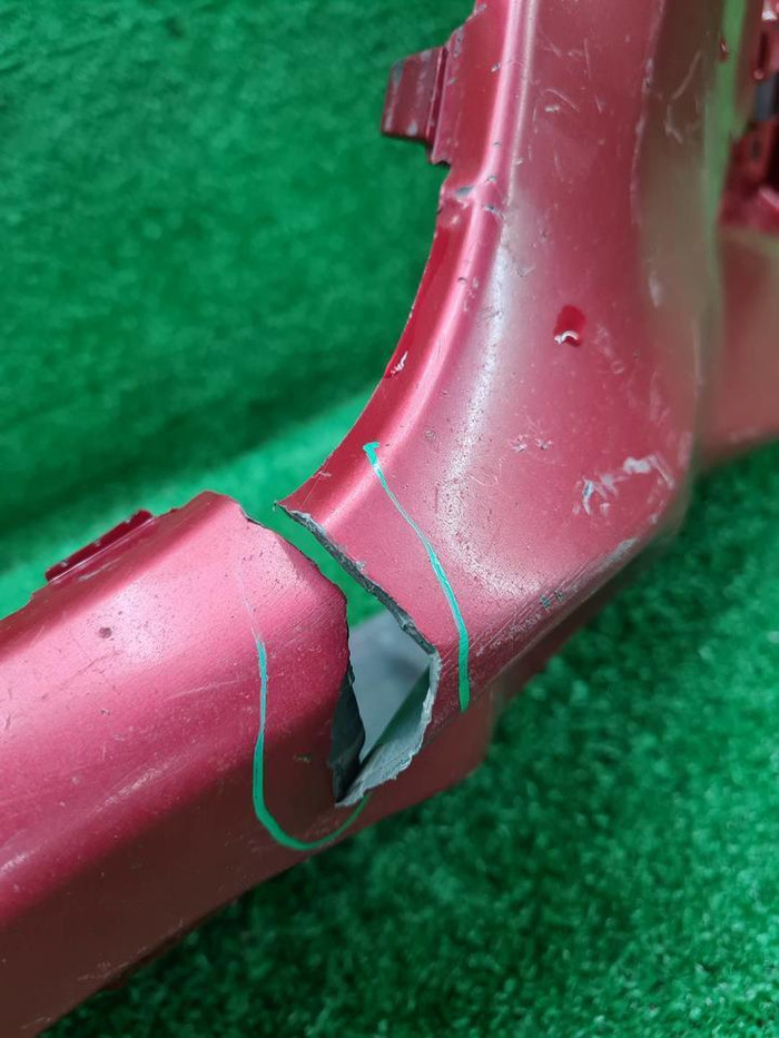 Бампер передний Toyota Hilux 8 (2018-2020)