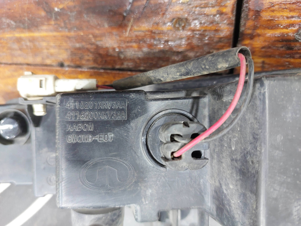 ПТФ передняя правая LED Tank 500 21-нв Б/У Оригинал 4116200XKV3AA