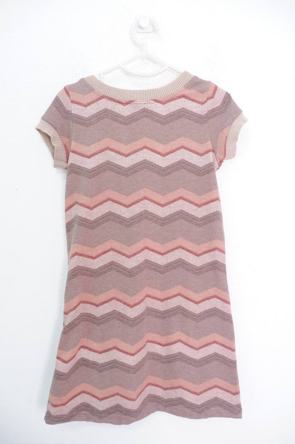 Платье Oodji с узором зигзаг на 12-14 лет