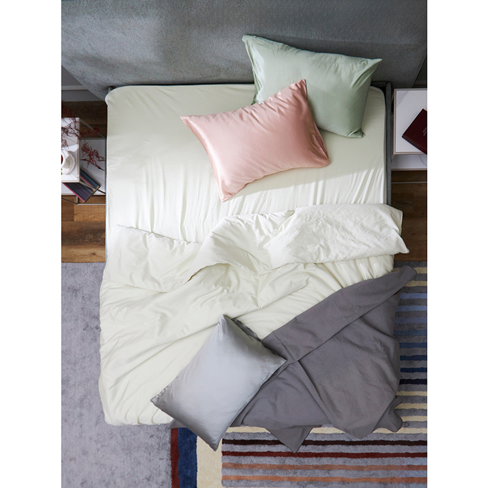 Наволочка из натурального шелка цвета пыльной розы из коллекции essential, 50х70 см