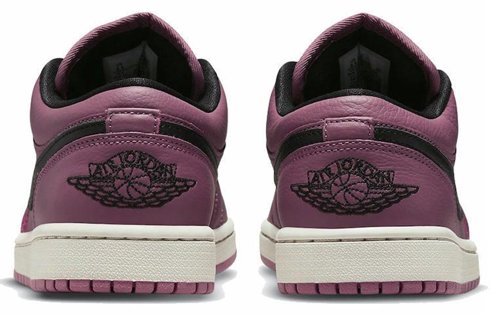 Кроссовки Jordan Air Jordan 1 Low "Magenta" (Женская размерная сетка)