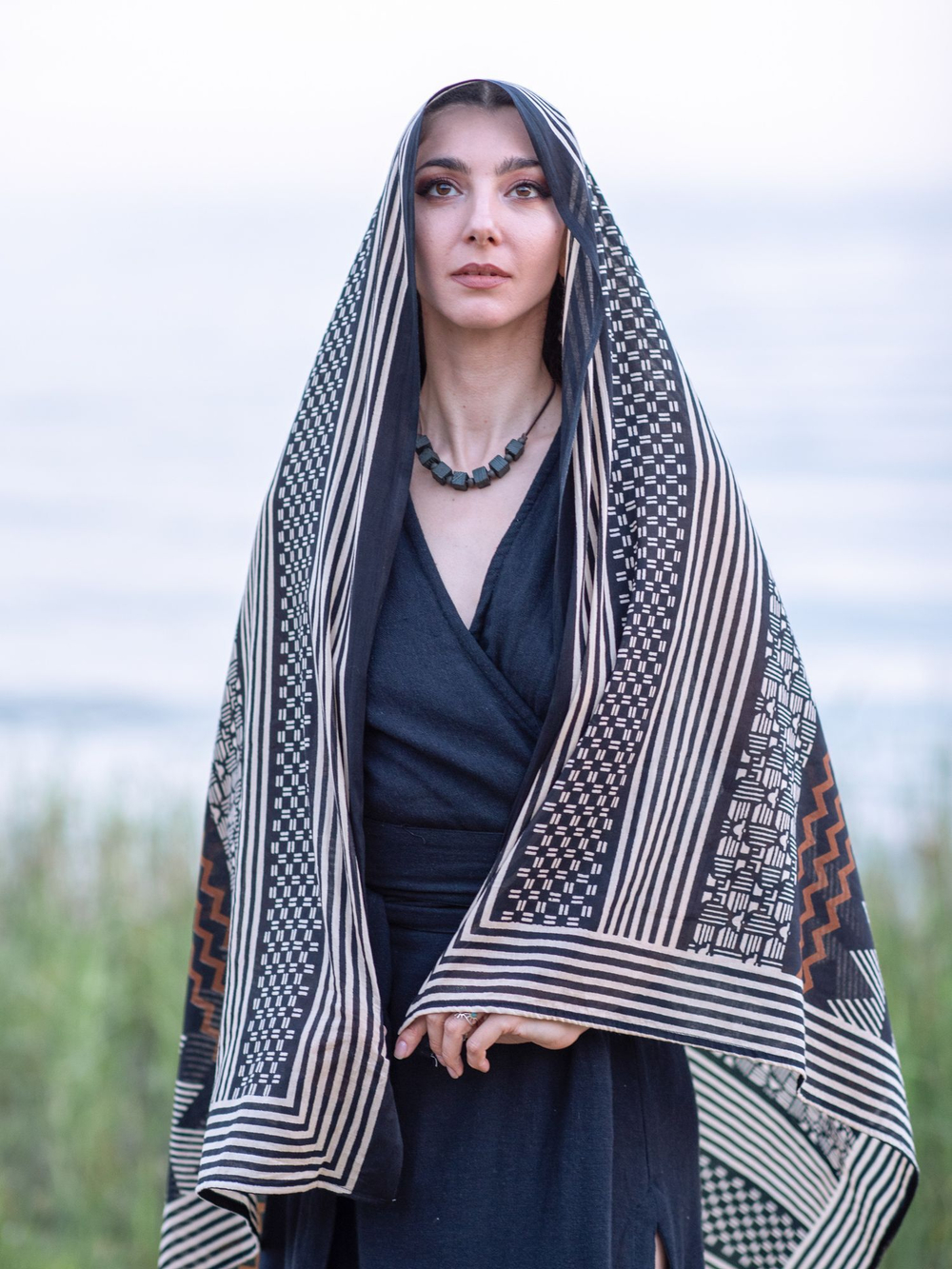 Легкий шарф-платок