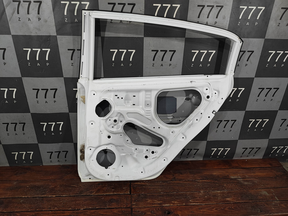 Дверь задняя правая Kia Rio 4 X-Line 17-нв Б/У Оригинал 77004H0500