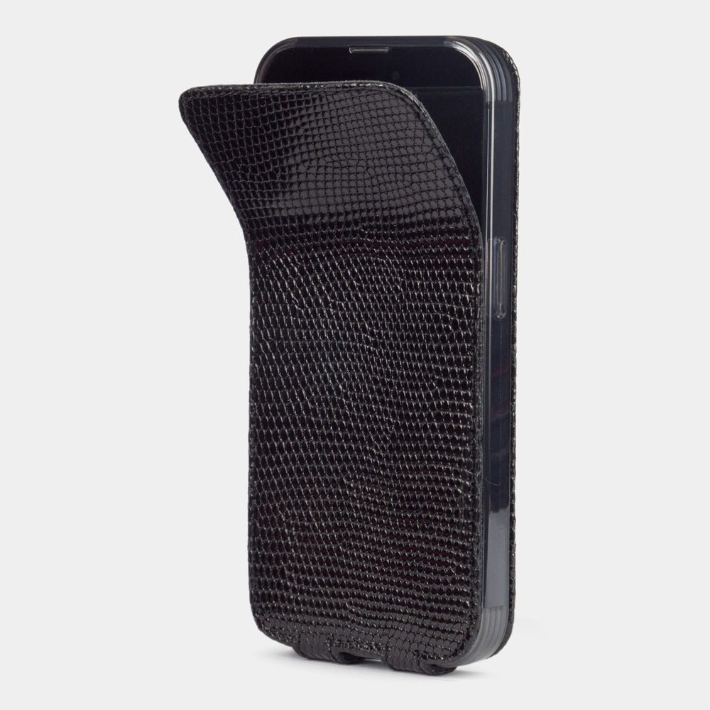 Чехол кожаный для iPhone 15 Pro черного цвета