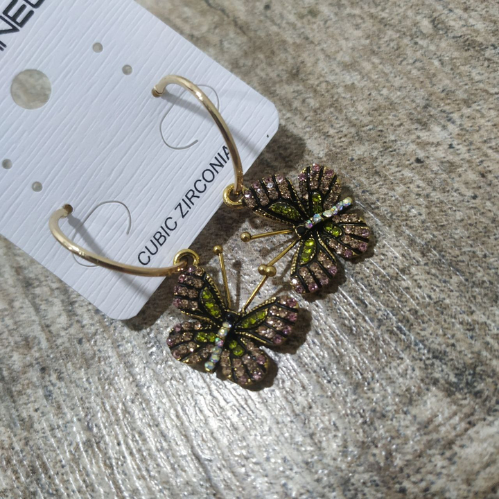 Серьги Бабочки на кольце стразы цвет розовый салатовый металл золотистый