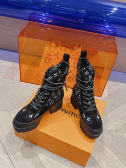 Louis Vuitton Laureate Desert Boot