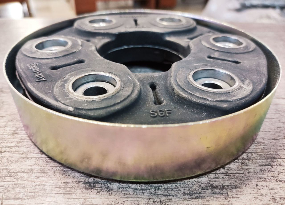 Муфта кардана передняя VAG