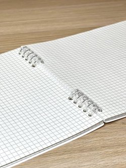 Блокнот квадратный в клетку 60л 195х210 мм белый (8808-015)