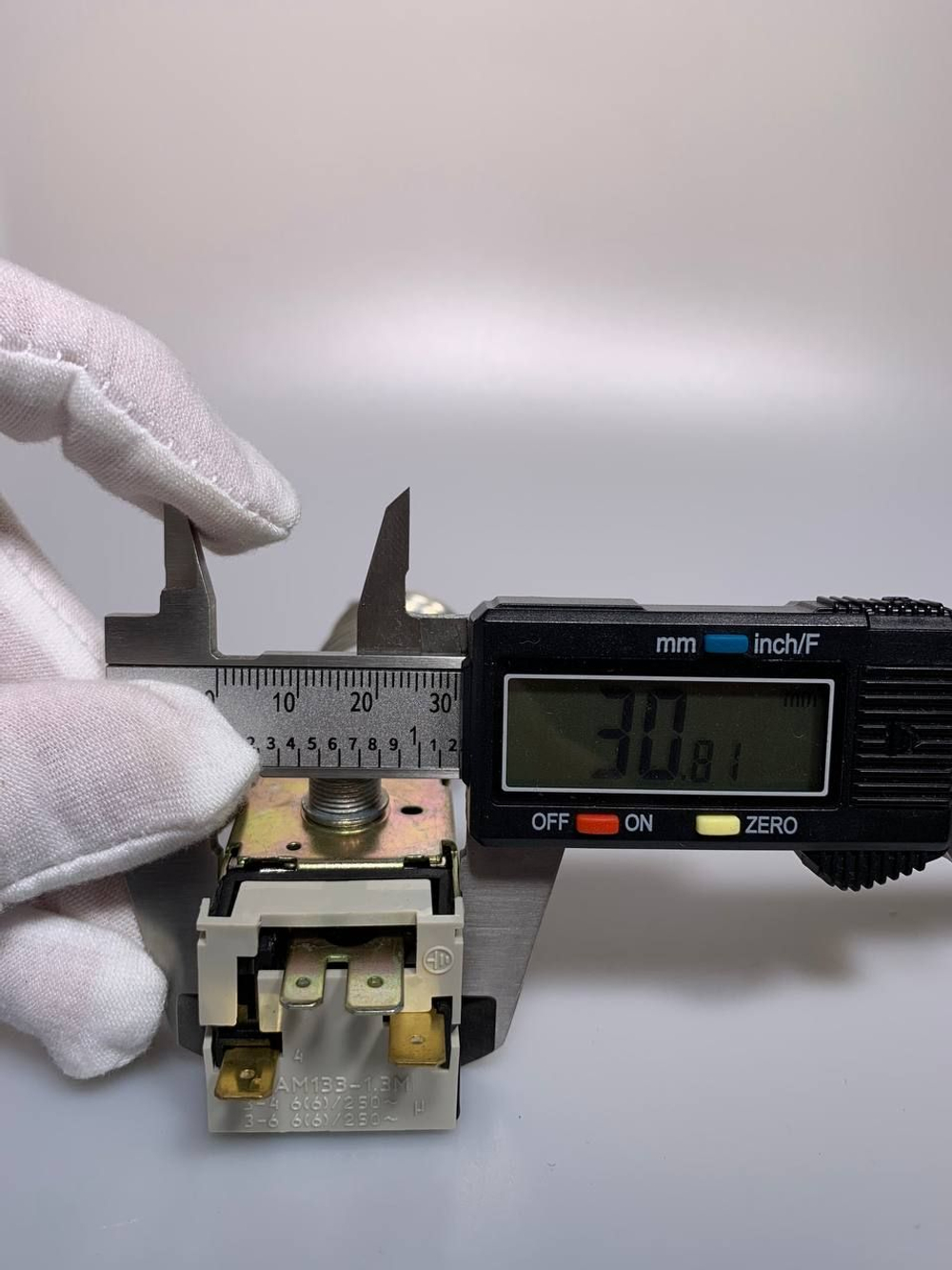 Терморегулятор ТАМ 133-1.3М для холодильника/термостат/датчик реле температуры