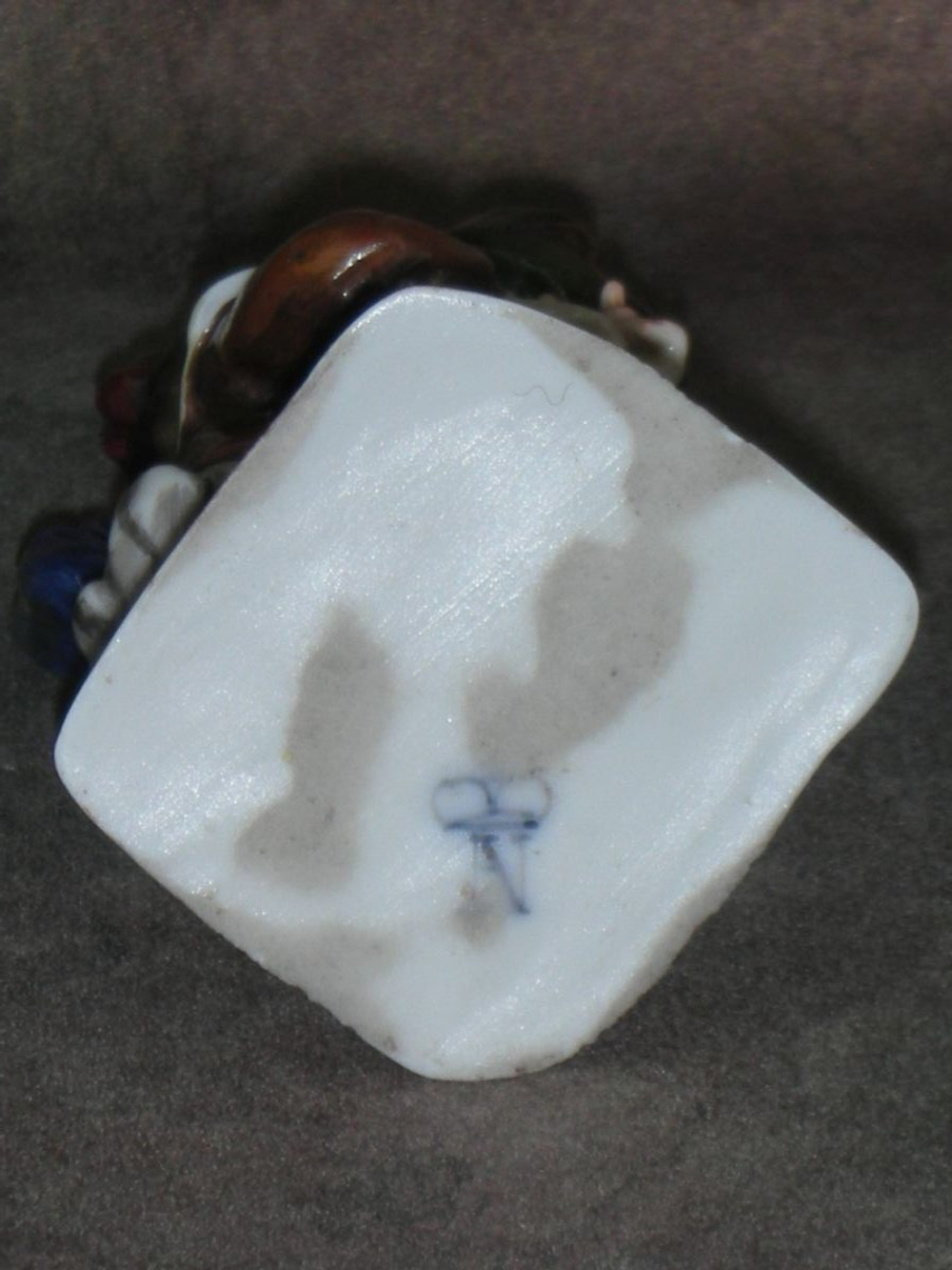 Статуэтка. Фарфор. Карлик с тростью. Volkstedt. Германия