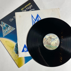 Винтажная виниловая пластинка LP Def Leppard On Through The Night (USA 1980)