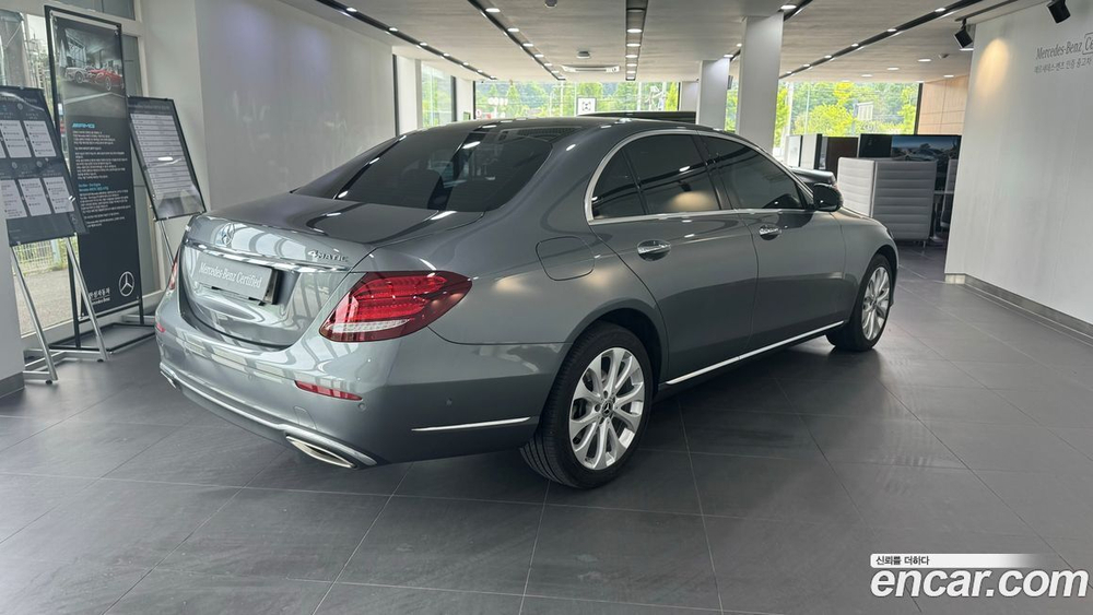 Mercedes-Benz E-Class W213 E300 4MATIC Exclusive (10.2019)