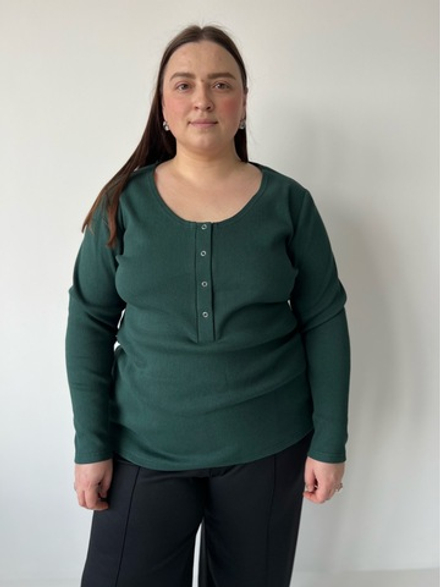 Лонгслив изумруд с кнопками