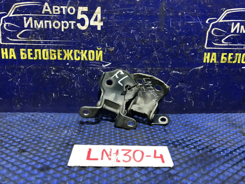 Петля двери передней левой TOYOTA HILUX SURF 1992