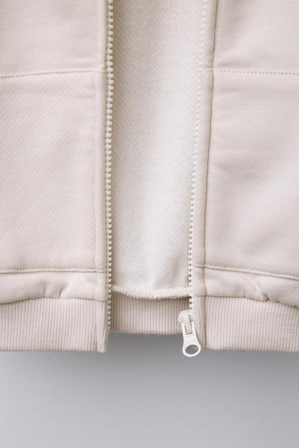 ZARA БАЗОВАЯ ХУДИ, КАМЕННО-СЕРЫЙ