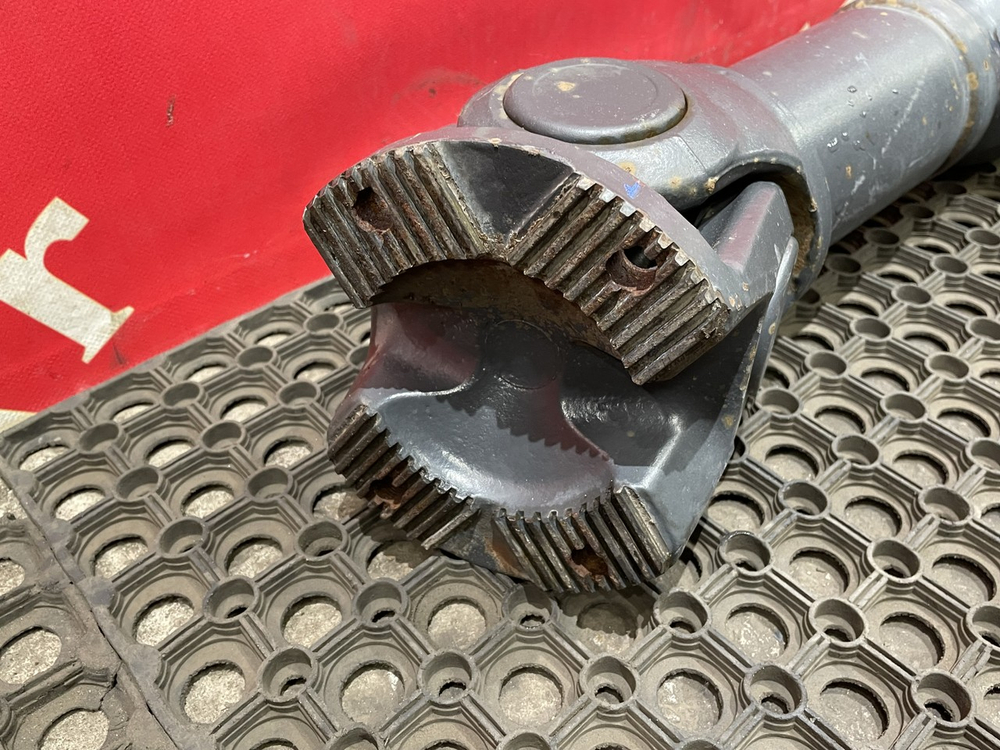 Вал карданный 2360 мм 2018г.