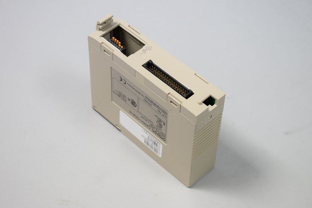 OMRON C200H-OD215