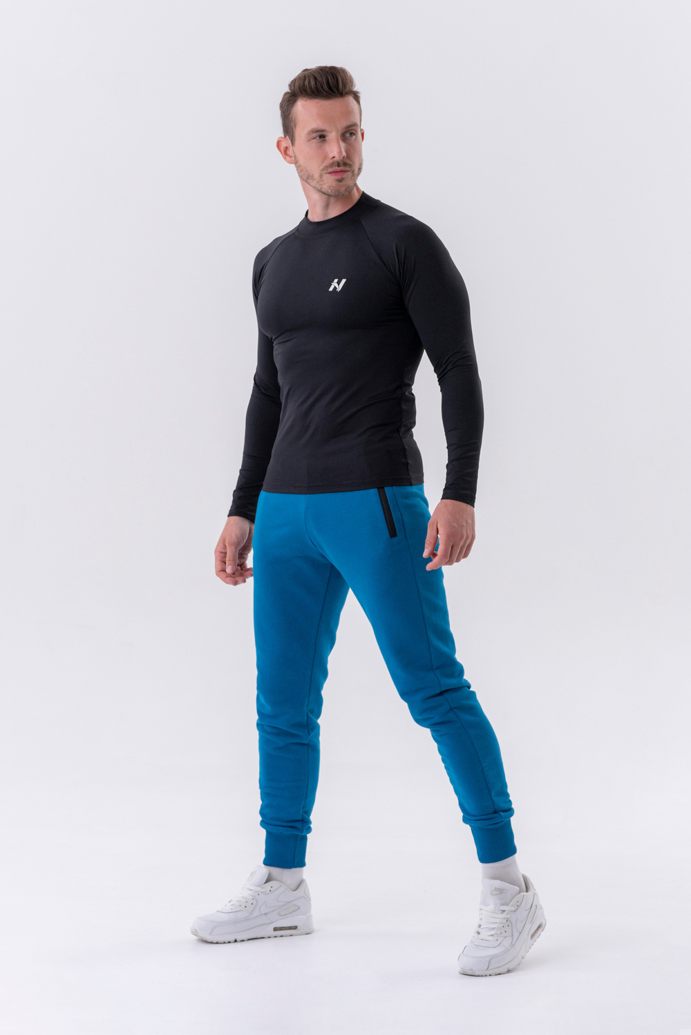 Мужской лонгслив Nebbia Functional T-shirt with long sleeves “Active” 328 Black