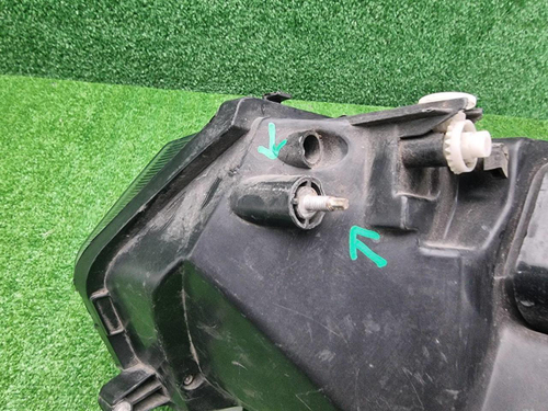 Фара правая UAZ Patriot (2014-н.в.) галоген