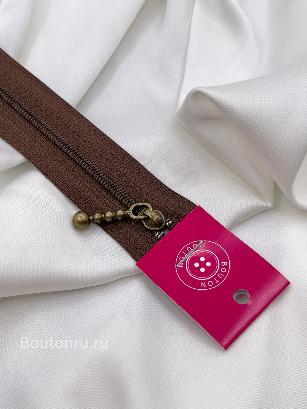 Молния коричневая  бронзовый замок