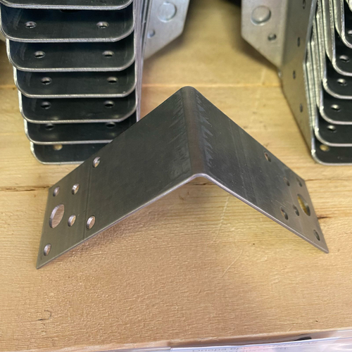 Крепежный уголок 90х90х40 ОЦ.