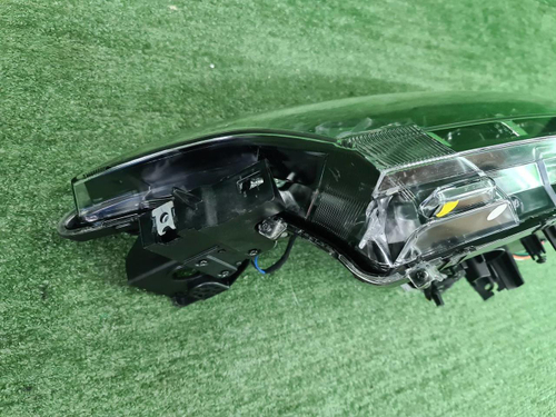 Фара левая Mitsubishi Outlander 3 (2018-н.в.) LED