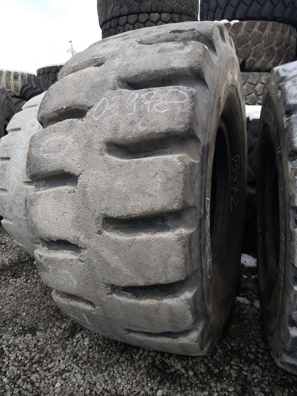 35/65R33 Bridgestone VSDL шина б/у