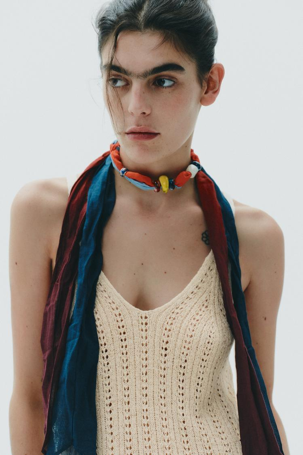 ZARA ХЛОПКОВЫЙ ШАРФ С БУСИНАМИ, СИНИЙ