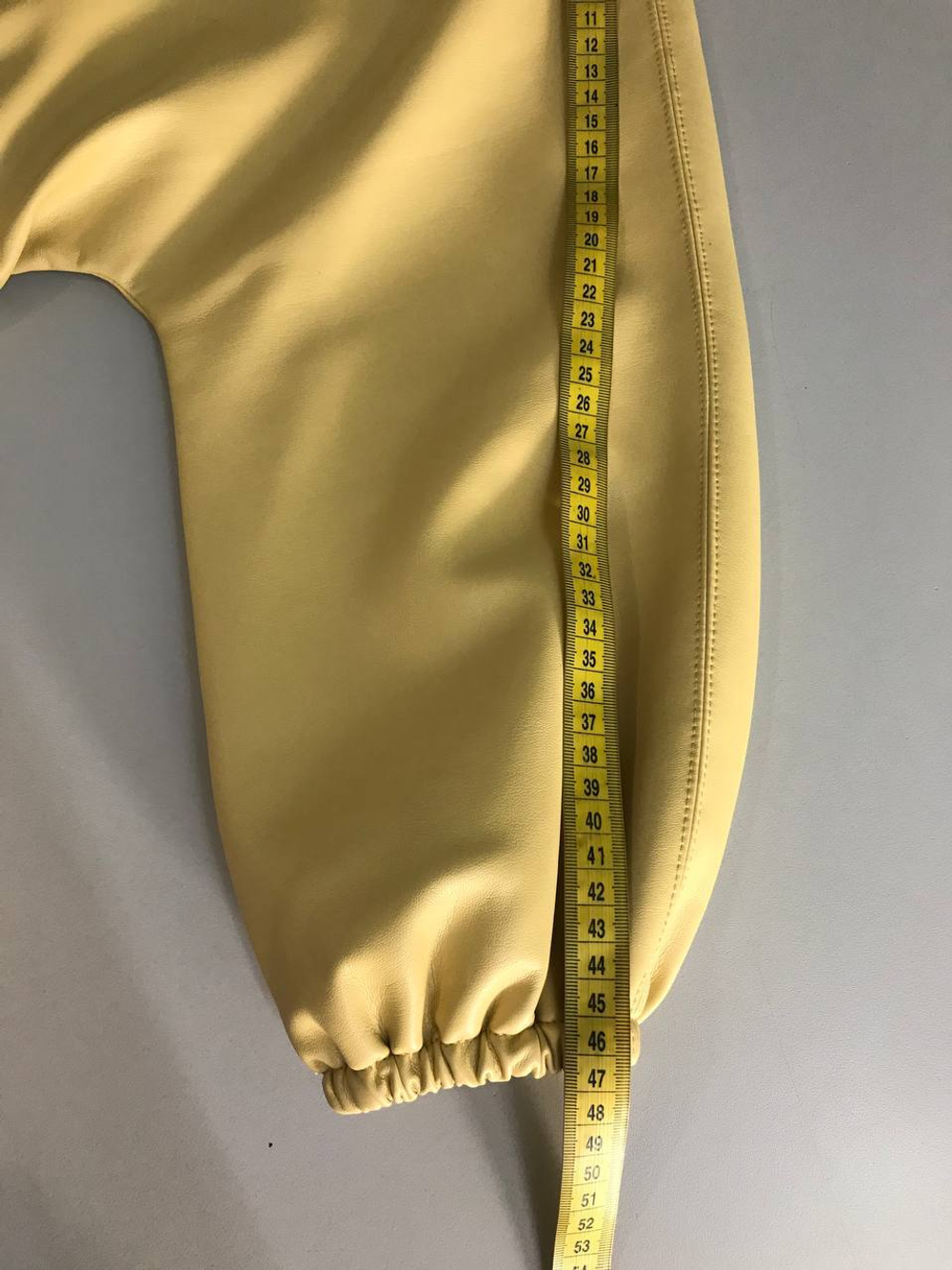 Кофта Mango из эко кожи, маркировка XS, визуально 42 размер