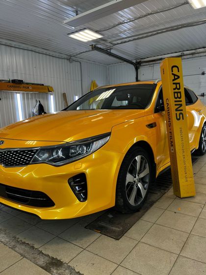 Пленка желтый глянец Metal Paint Maple Leaf Yellow Carbins