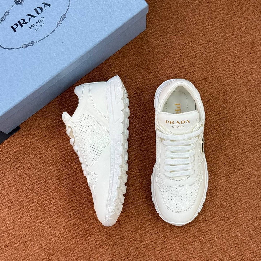 Кроссовки Prada