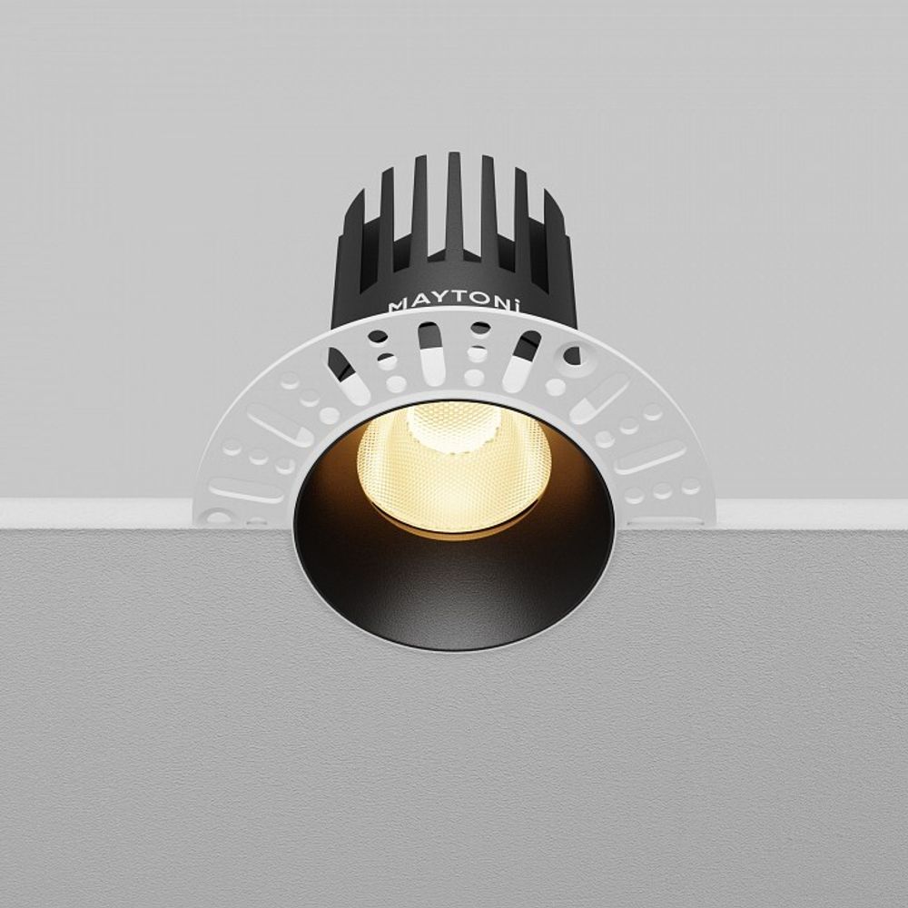 Встраиваемый светильник Maytoni Dip DL121-15W-2.7K-TRS-B