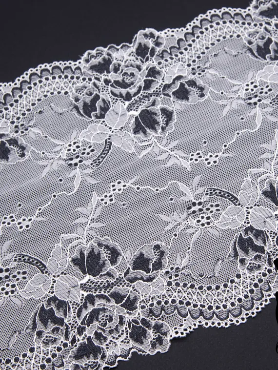 03-210 Кружево эластичное 22 см, айвори/черный