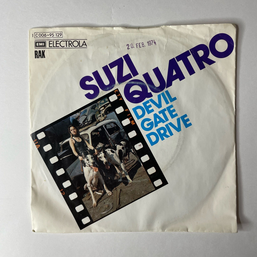 Винтажная виниловая пластинка 7 дюймов (маленькая пластинка) Suzi Quatro Devil Gate Drive (Германия 1974)