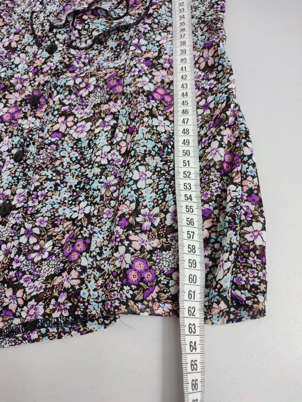 Блузка Amisu яркого цвета 42 размер