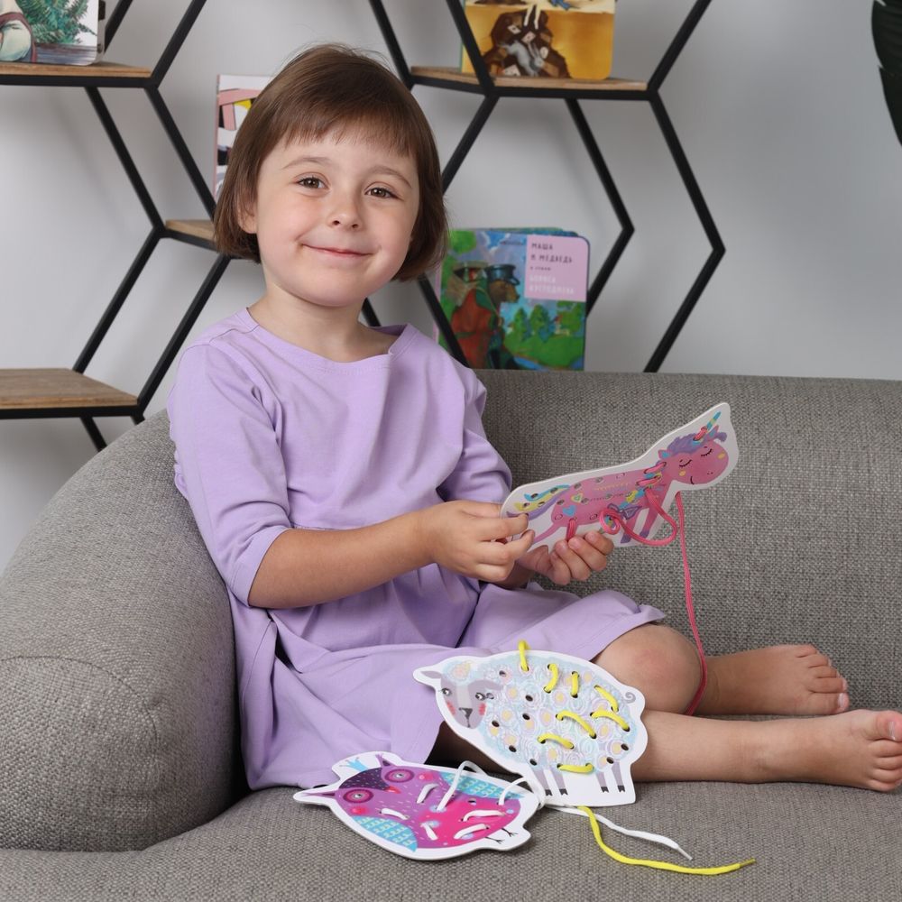 Игра-шнуровка «Веселые шнурочки». Единорог, сова, овечка