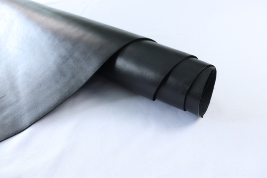 1,8-2,2 Юфть черная с восковым покрытием