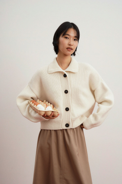 Кардиган на пуговицах с отложным воротником из мериноса молочного цвета ПРЕДЗАКАЗ