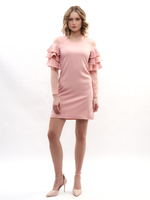 Платье с воланами на рукавах