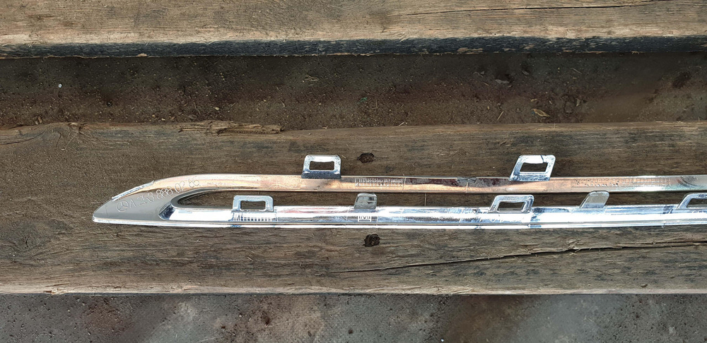 Молдинг решетки радиатора Mercedes GLC (X253) 15-19 Б/У Оригинал A2538880285