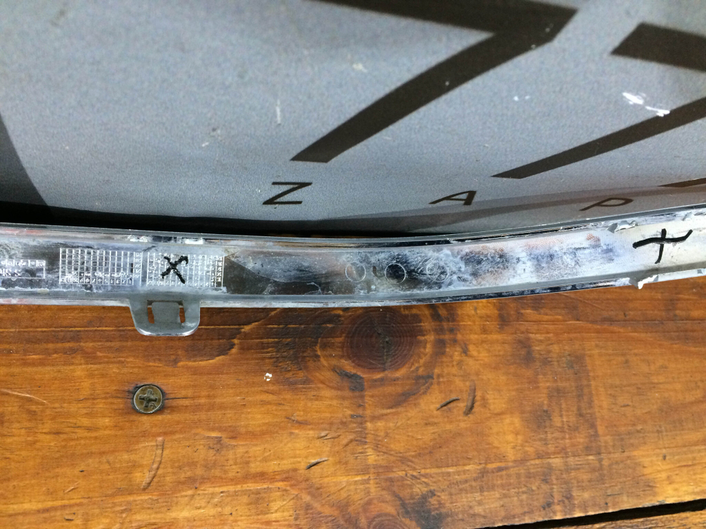 Молдинг заднего бампера Mercedes E (W213) 16-21 Б/У Оригинал A2138857001